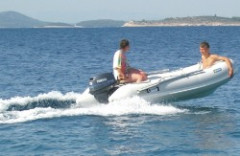 akcia FANTOM 330 �ed� +sonar Elite 3X